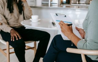 What Is the Relationship Between HR and Payroll