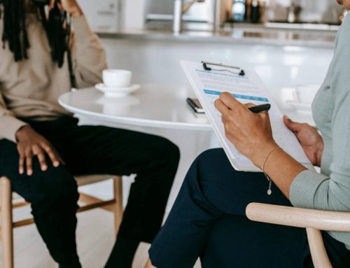 What Is the Relationship Between HR and Payroll?
